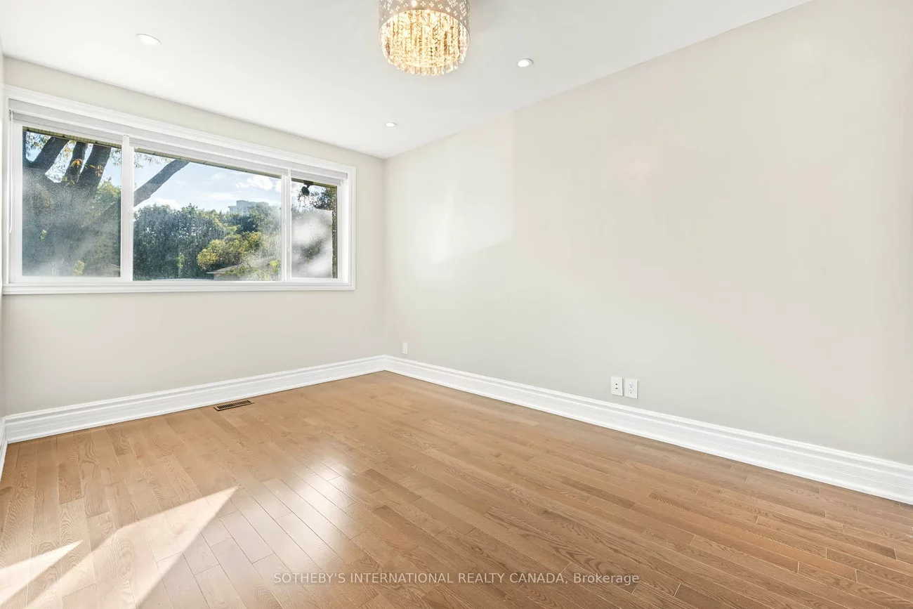 108, Lynedock, Parkwoods-Donalda, Toronto