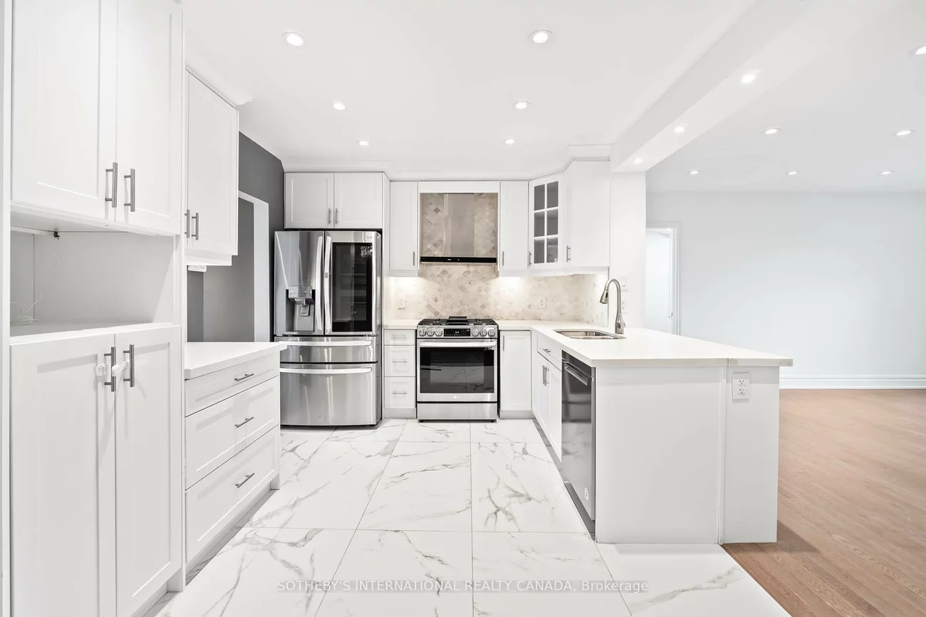 108, Lynedock, Parkwoods-Donalda, Toronto