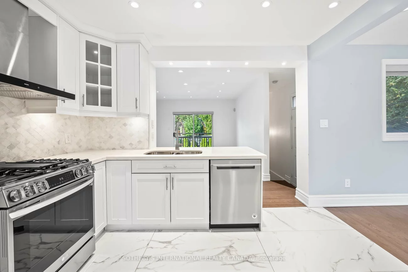 108, Lynedock, Parkwoods-Donalda, Toronto