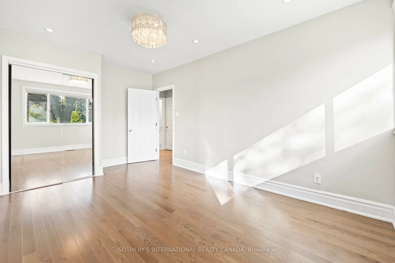 108, Lynedock, Parkwoods-Donalda, Toronto