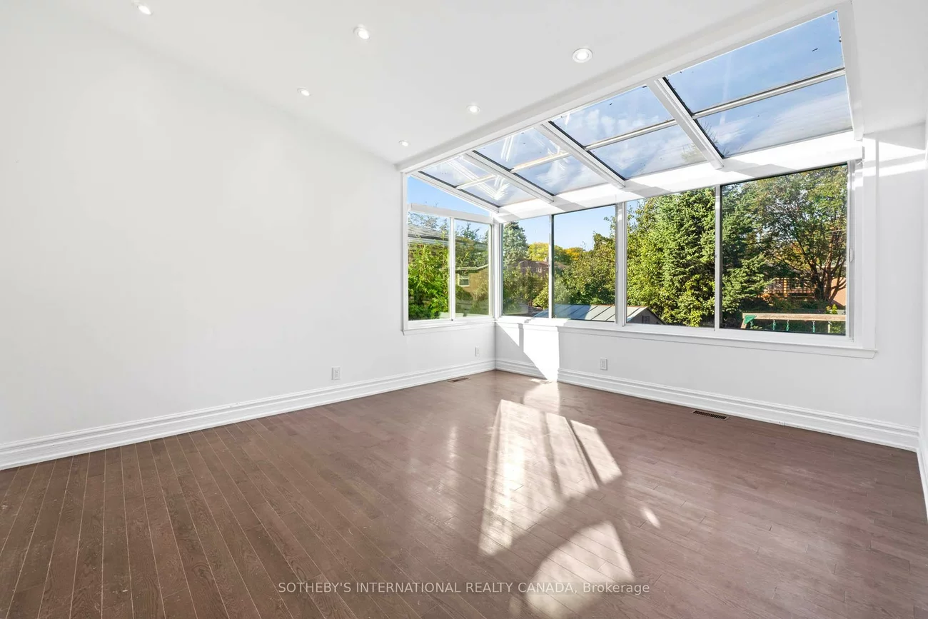 108, Lynedock, Parkwoods-Donalda, Toronto