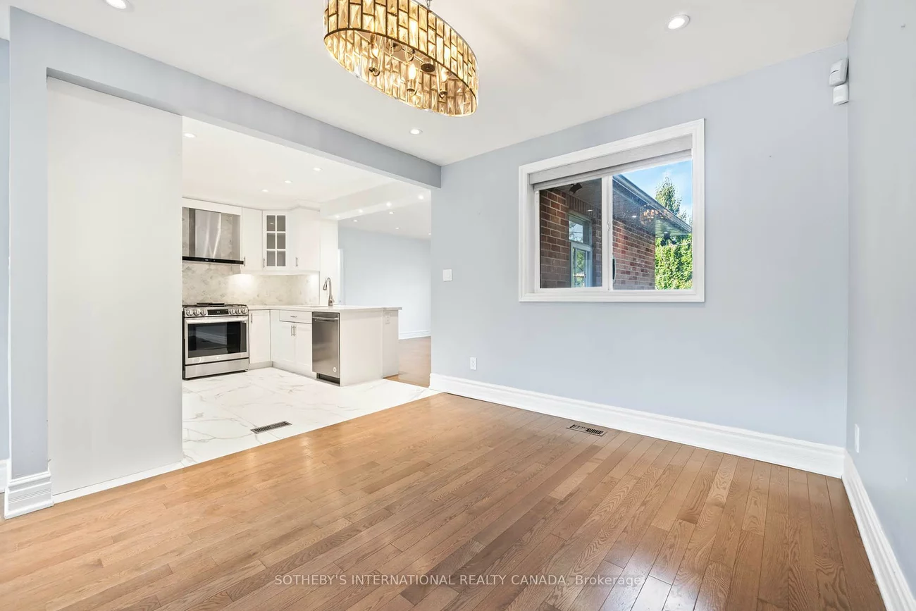 108, Lynedock, Parkwoods-Donalda, Toronto