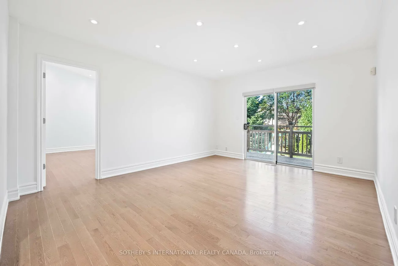 108, Lynedock, Parkwoods-Donalda, Toronto