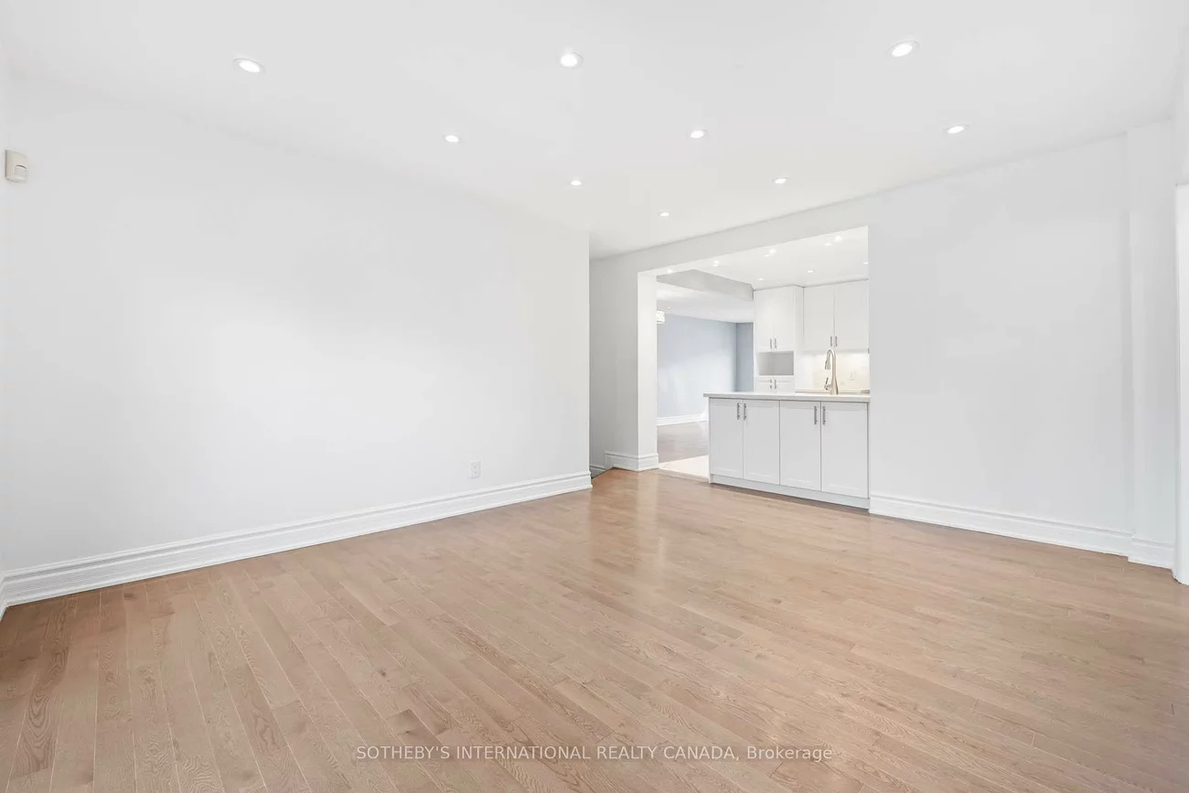 108, Lynedock, Parkwoods-Donalda, Toronto
