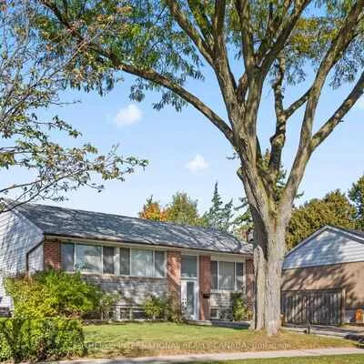 108, Lynedock, Parkwoods-Donalda, Toronto