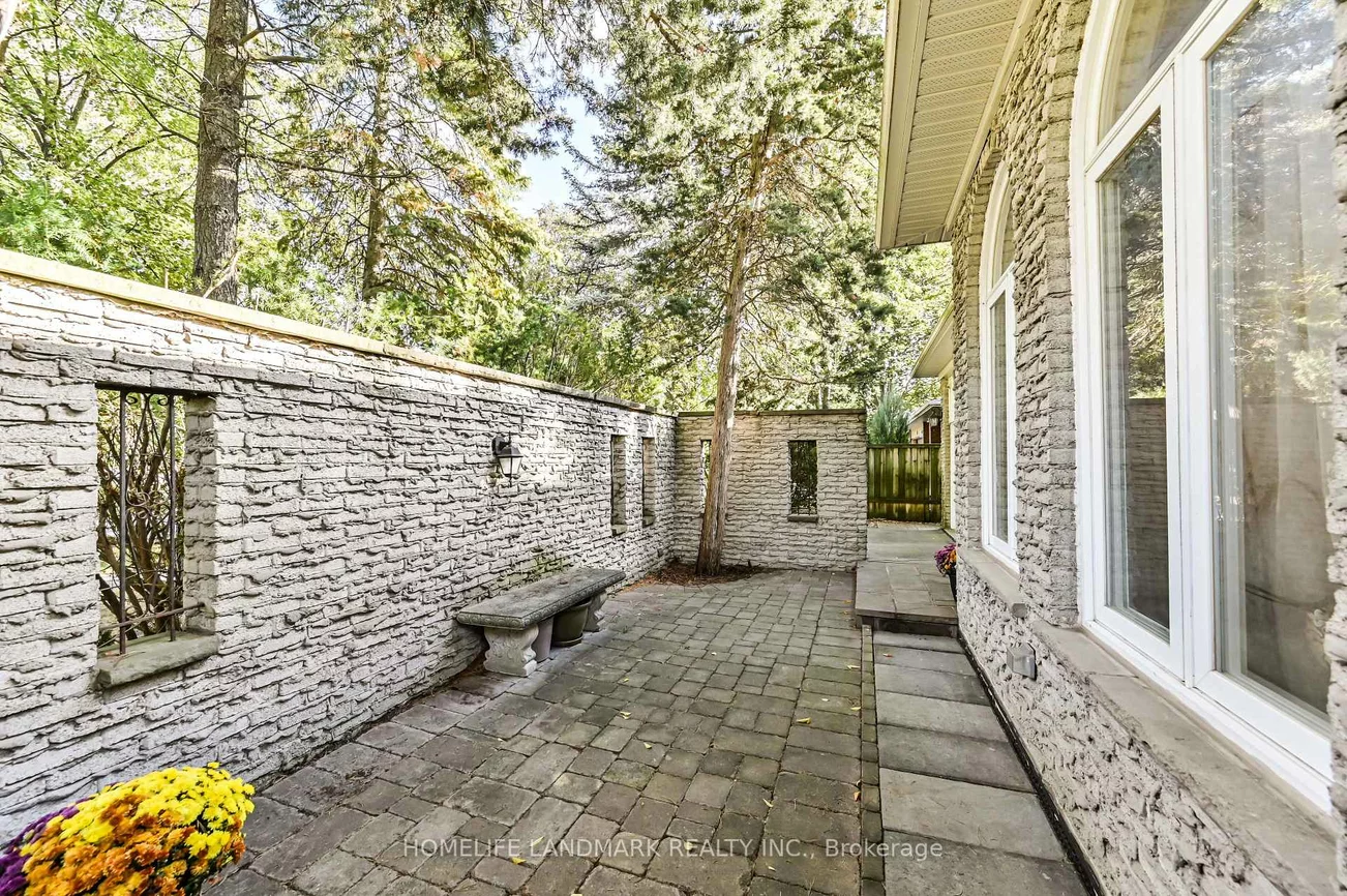 10, Loganberry, Hillcrest Village, Toronto