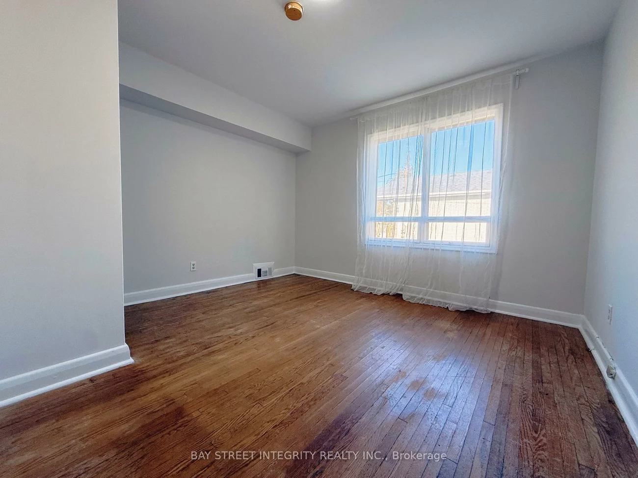 143, Munro, St. Andrew-Windfields, Toronto
