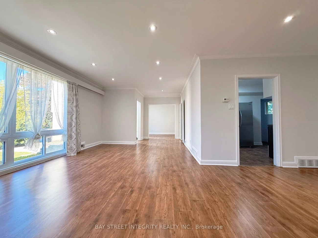 143, Munro, St. Andrew-Windfields, Toronto