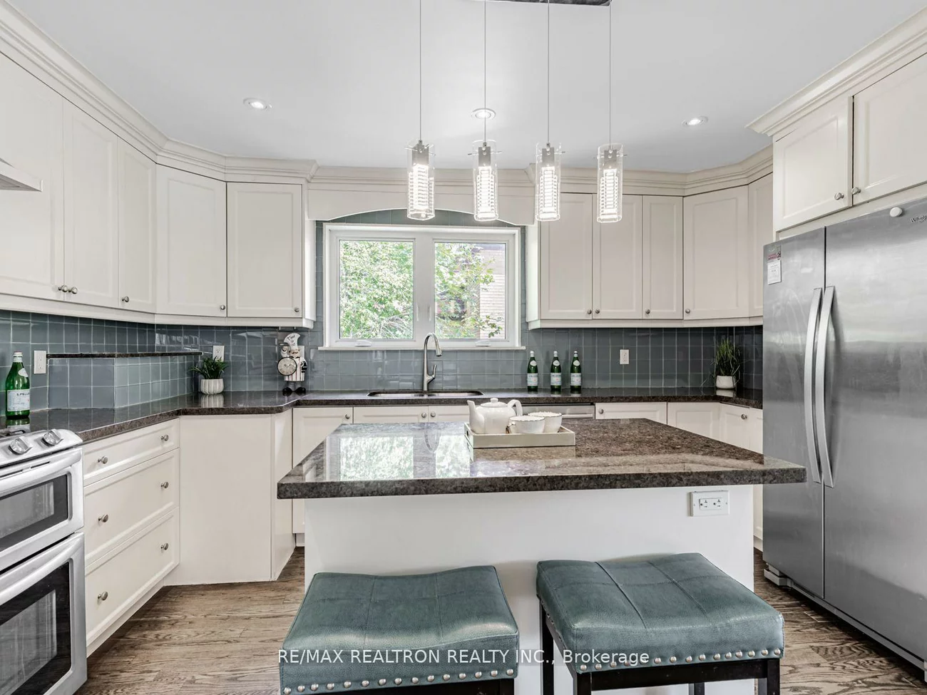 4, Chater, Englemount-Lawrence, Toronto