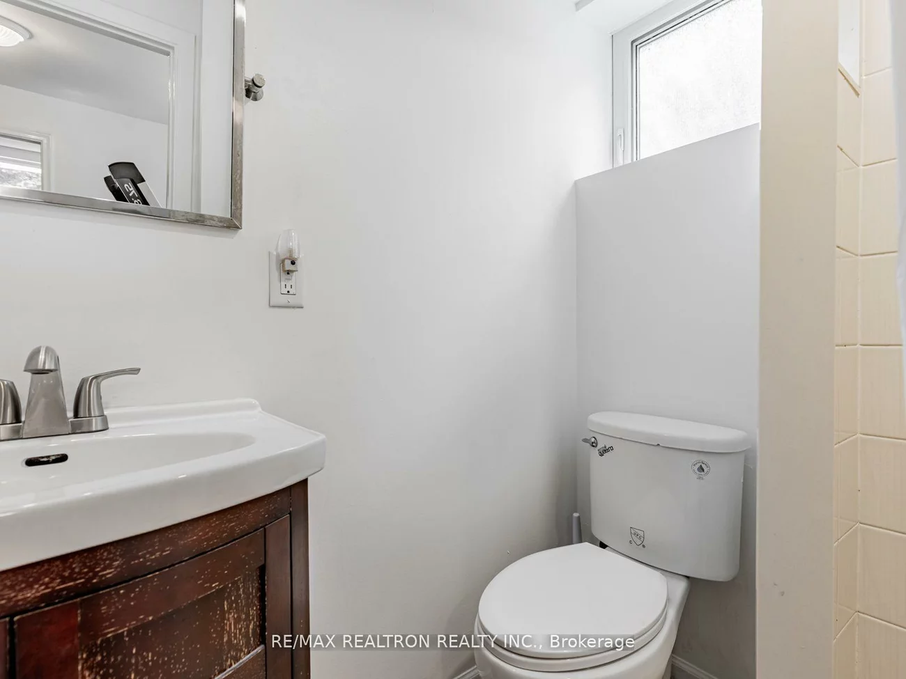 4, Chater, Englemount-Lawrence, Toronto