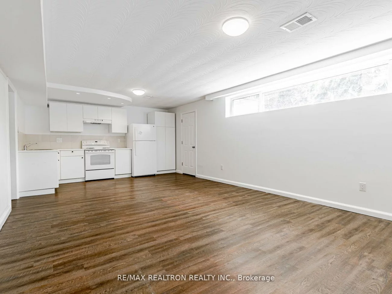 4, Chater, Englemount-Lawrence, Toronto