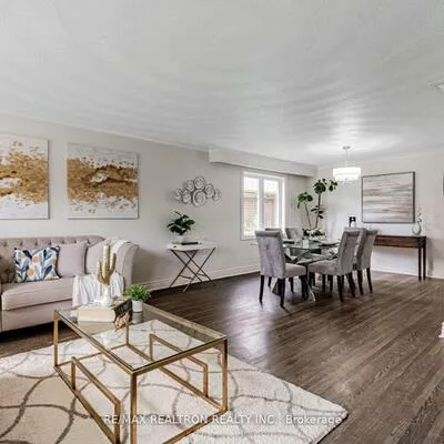 4, Chater, Englemount-Lawrence, Toronto