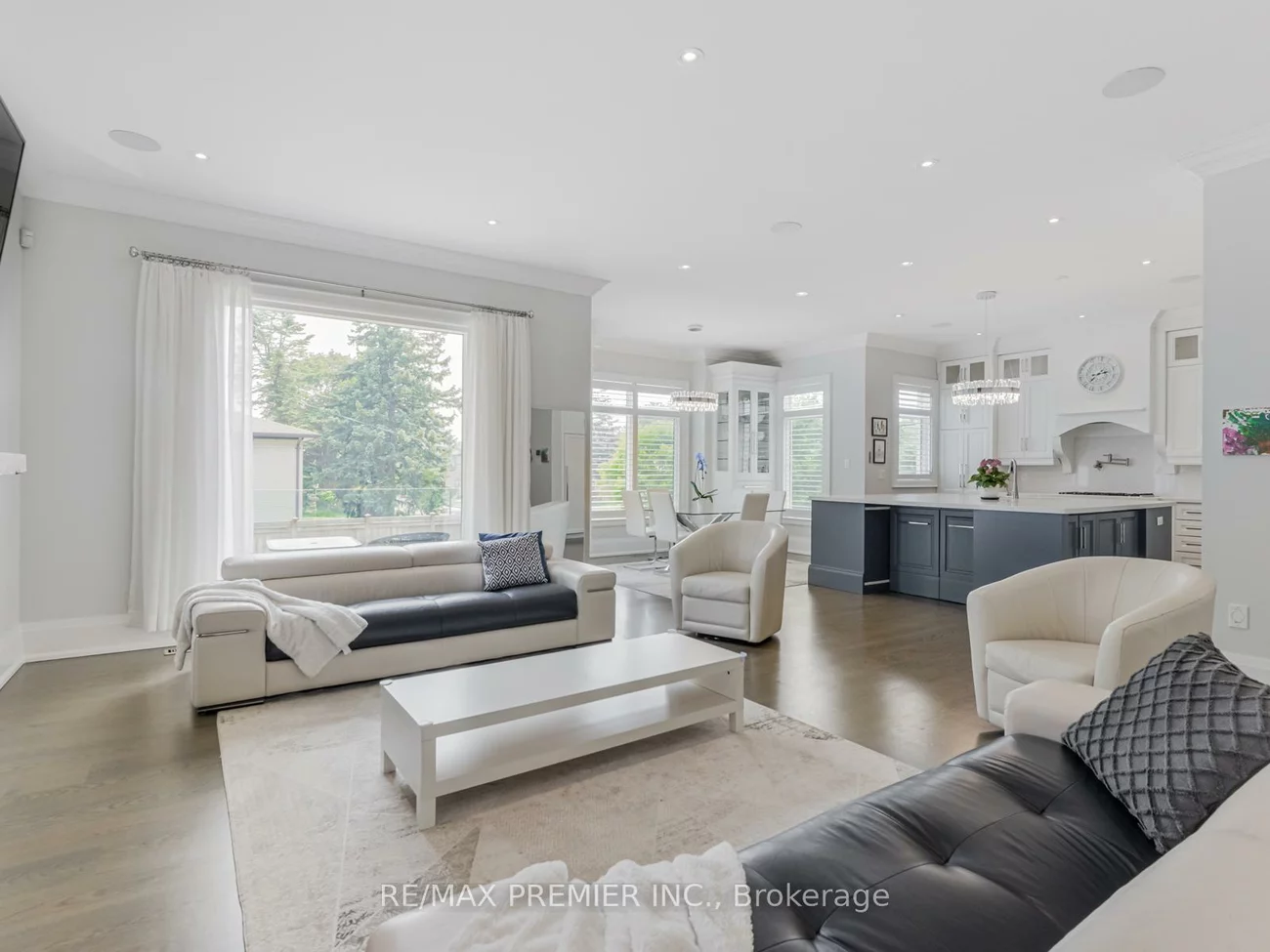 111, Codsell, Bathurst Manor, Toronto