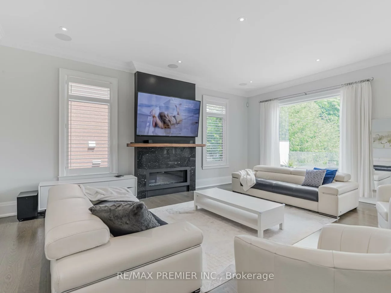 111, Codsell, Bathurst Manor, Toronto