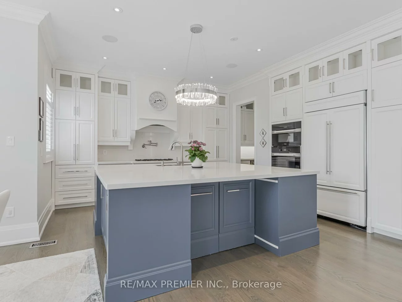 111, Codsell, Bathurst Manor, Toronto