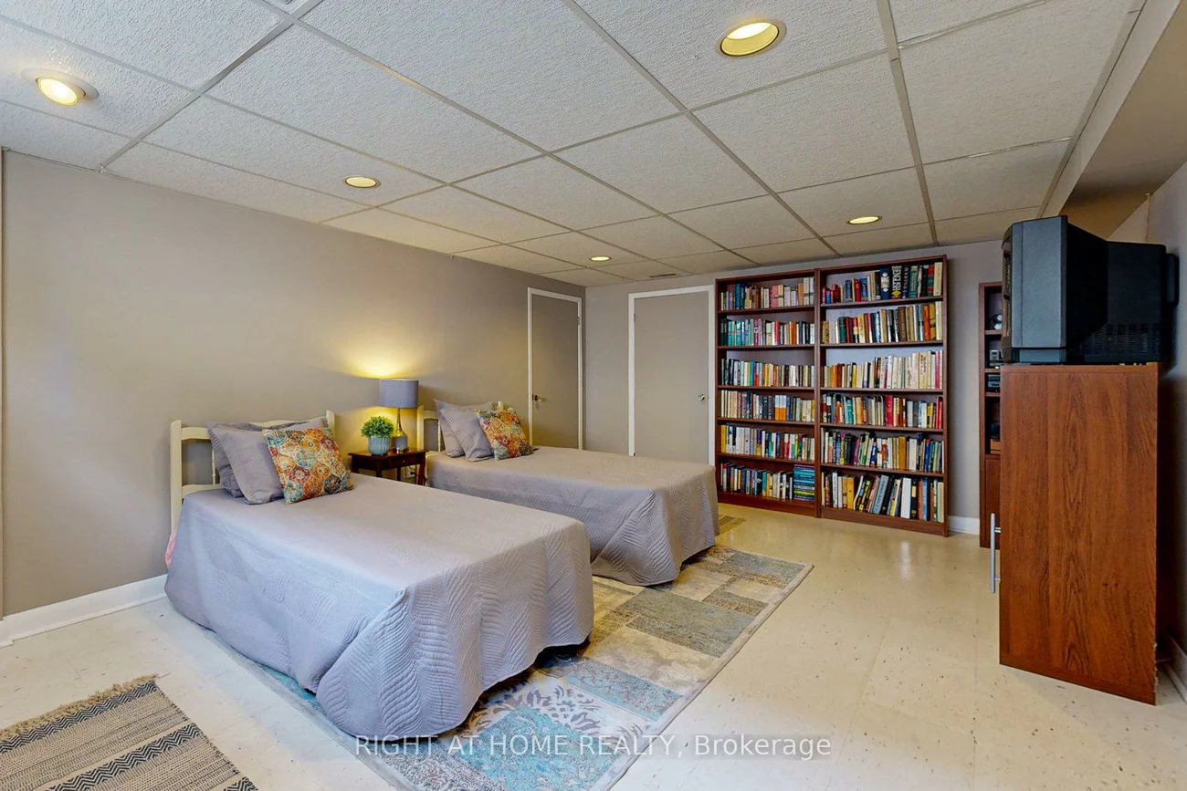 220, Homewood, Newtonbrook West, Toronto