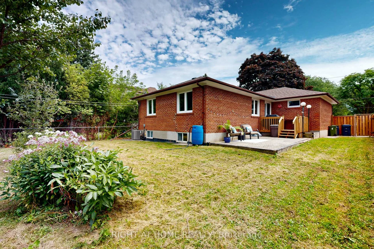 220, Homewood, Newtonbrook West, Toronto