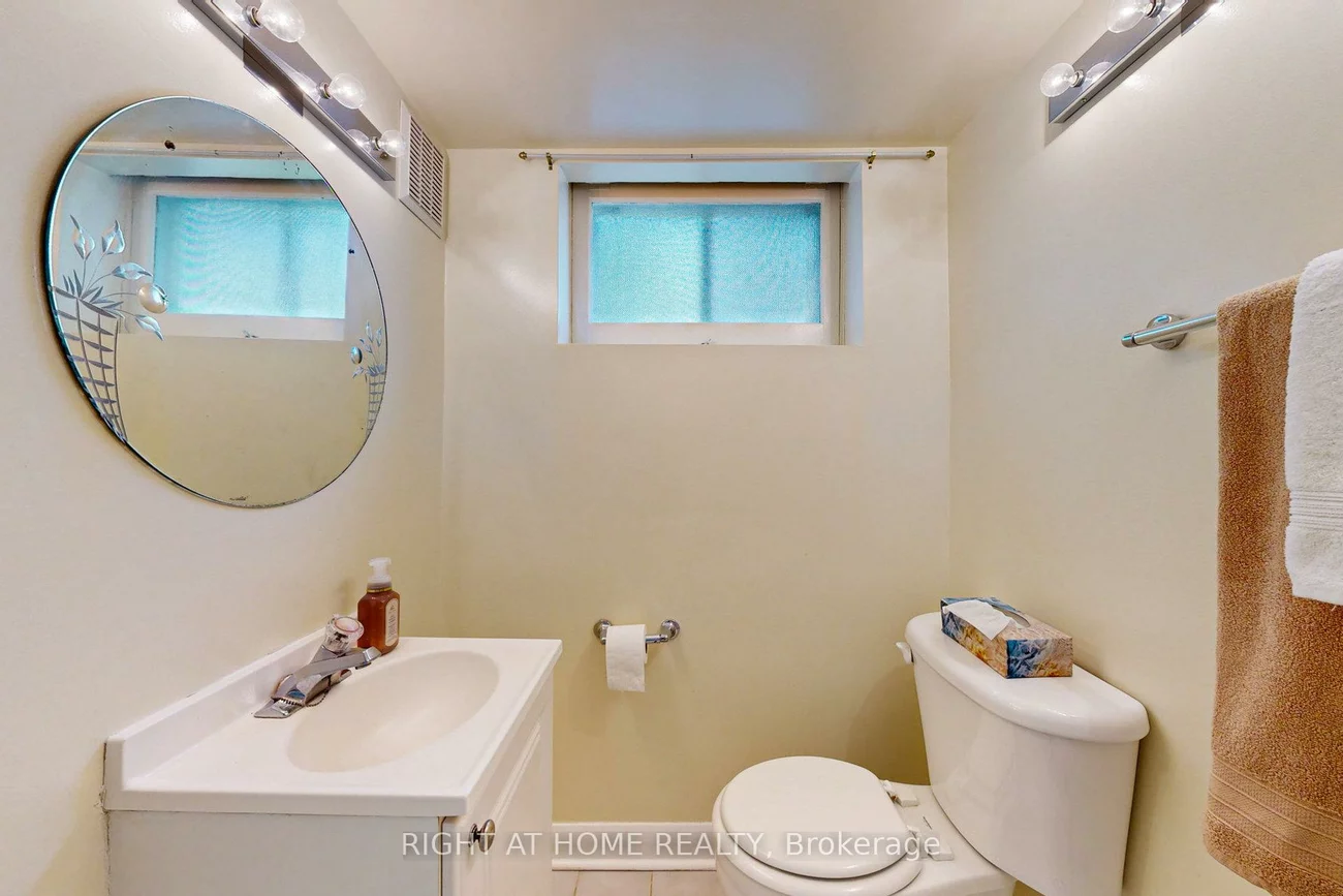 220, Homewood, Newtonbrook West, Toronto