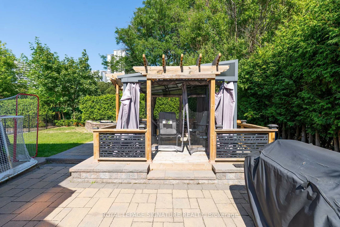 88, Olsen, Parkwoods-Donalda, Toronto