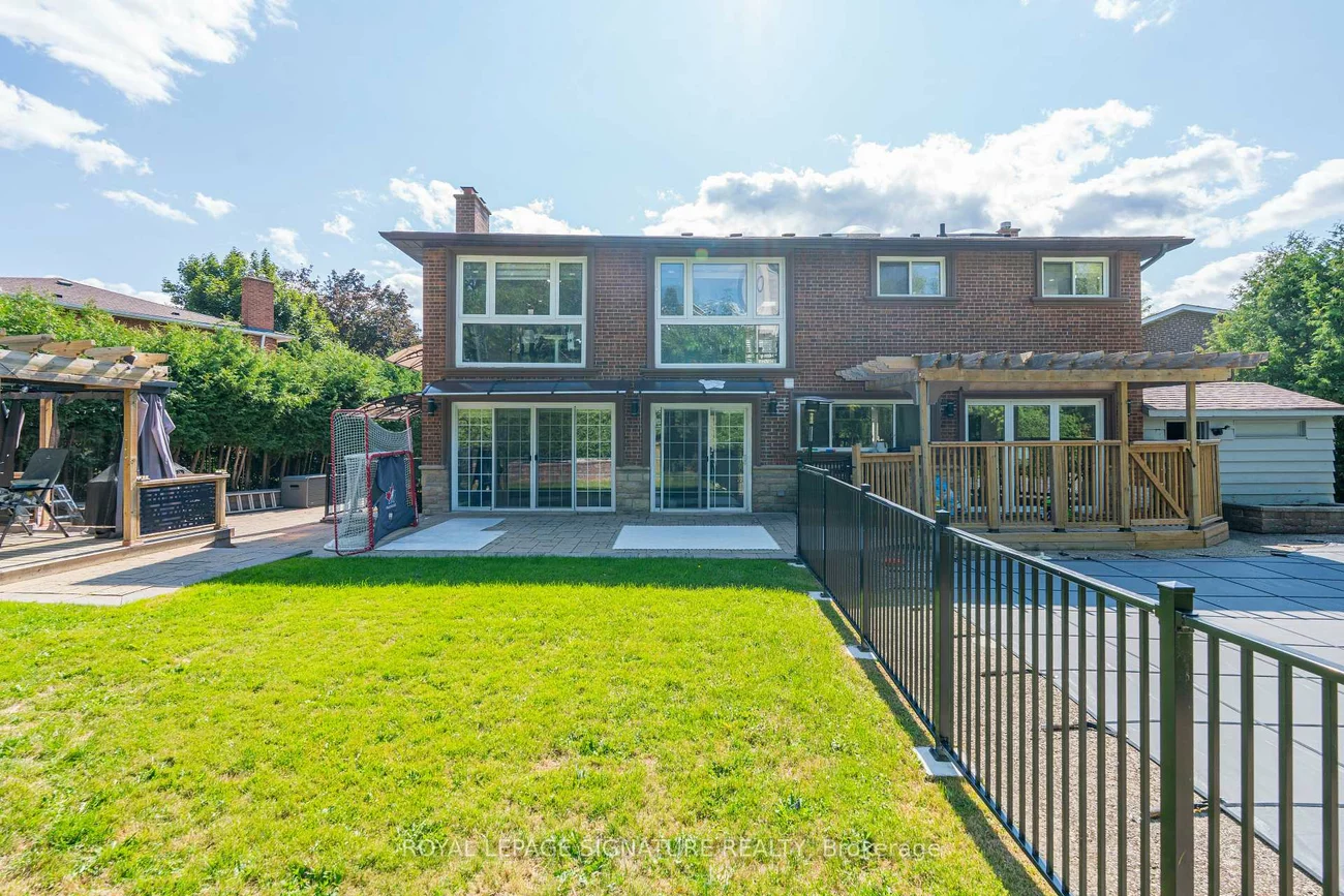 88, Olsen, Parkwoods-Donalda, Toronto