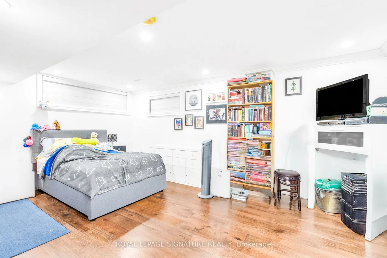 88, Olsen, Parkwoods-Donalda, Toronto