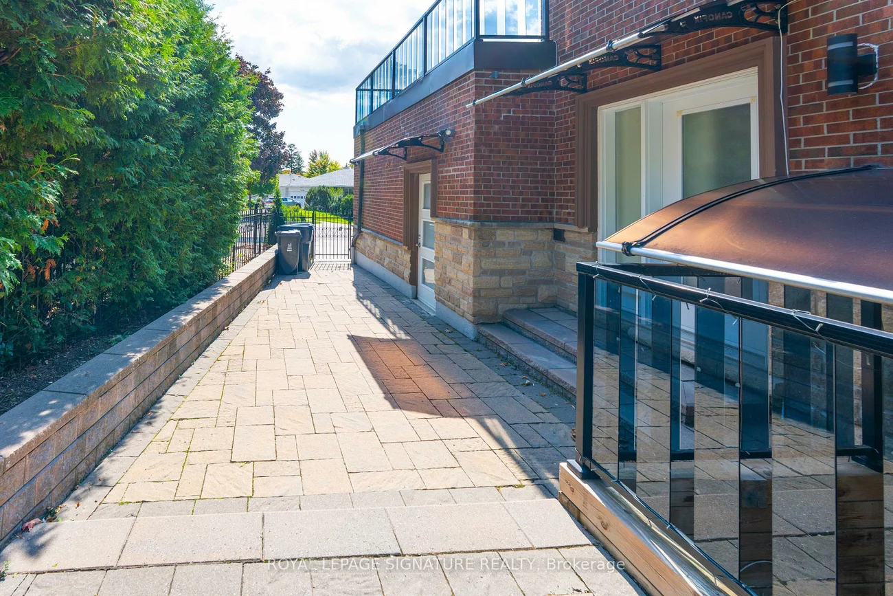 88, Olsen, Parkwoods-Donalda, Toronto