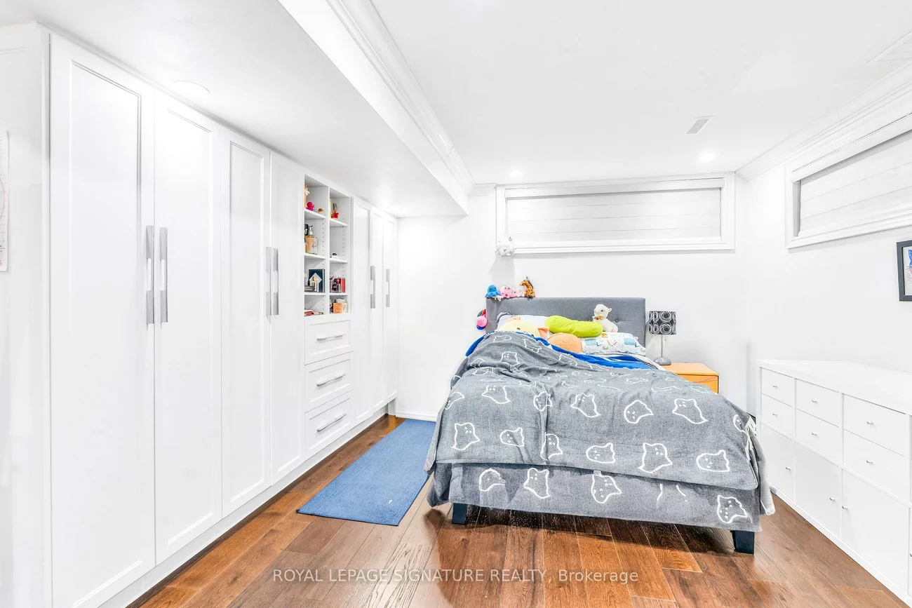 88, Olsen, Parkwoods-Donalda, Toronto