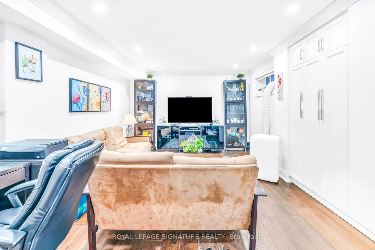 88, Olsen, Parkwoods-Donalda, Toronto