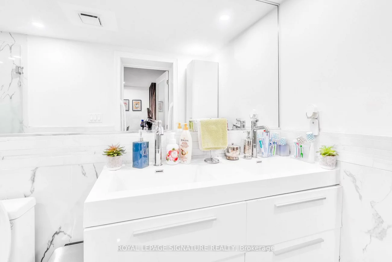 88, Olsen, Parkwoods-Donalda, Toronto