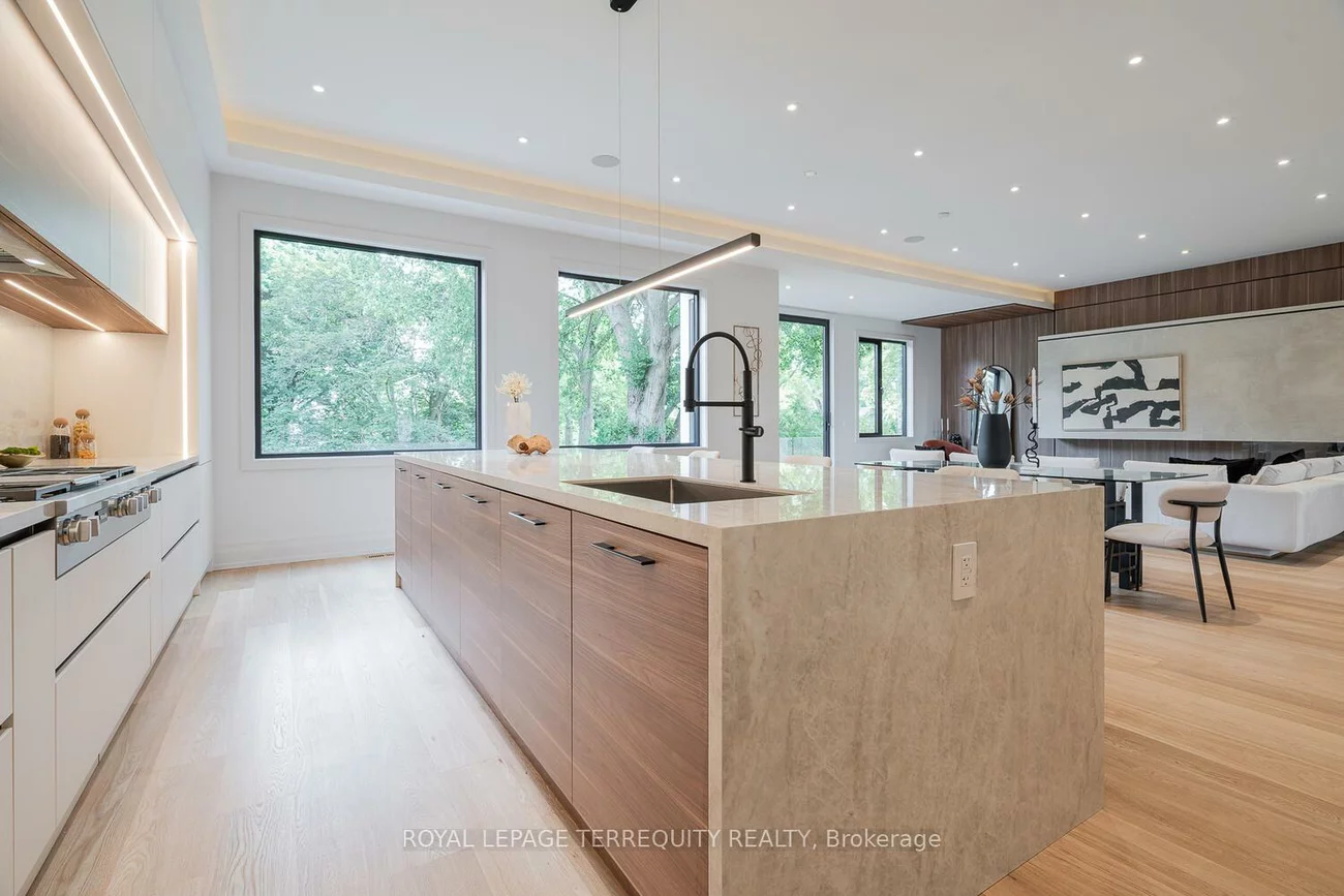 207, Newton, Newtonbrook East, Toronto