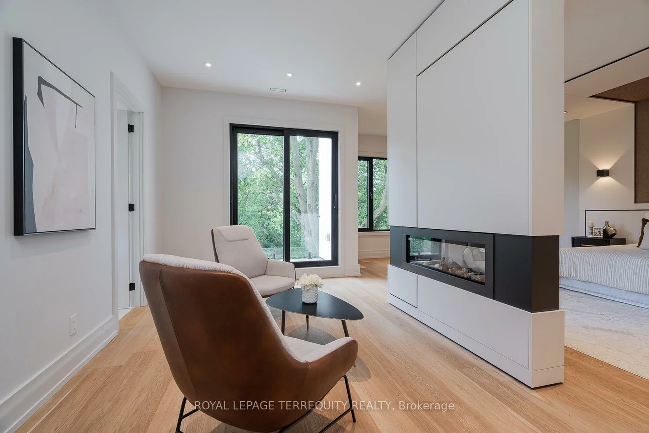 207, Newton, Newtonbrook East, Toronto