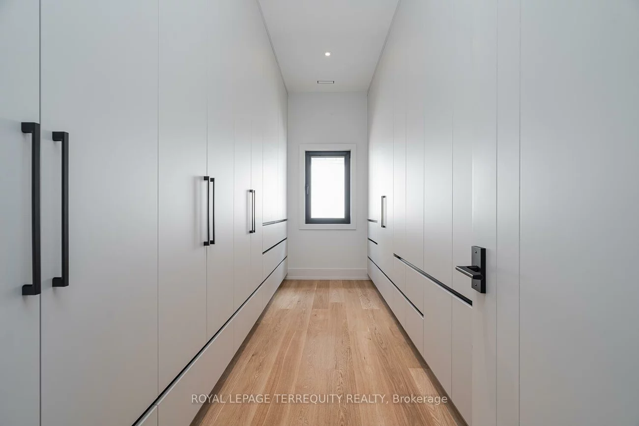 207, Newton, Newtonbrook East, Toronto