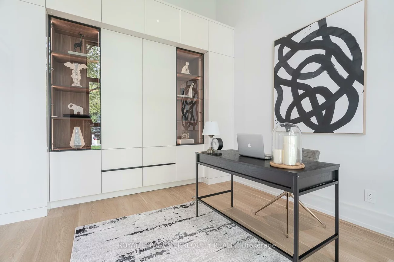 207, Newton, Newtonbrook East, Toronto