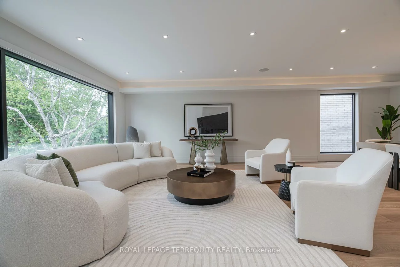 207, Newton, Newtonbrook East, Toronto