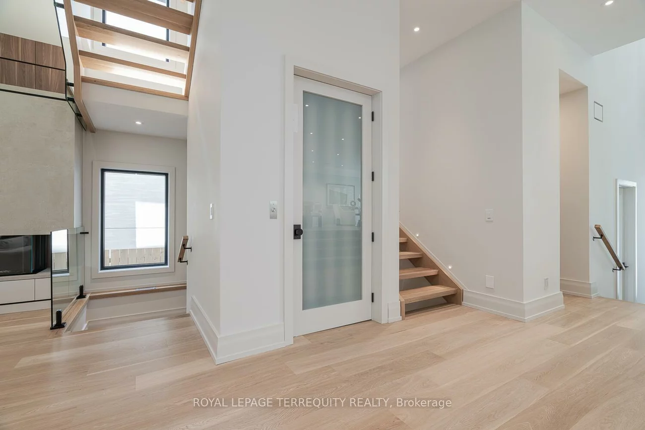 207, Newton, Newtonbrook East, Toronto