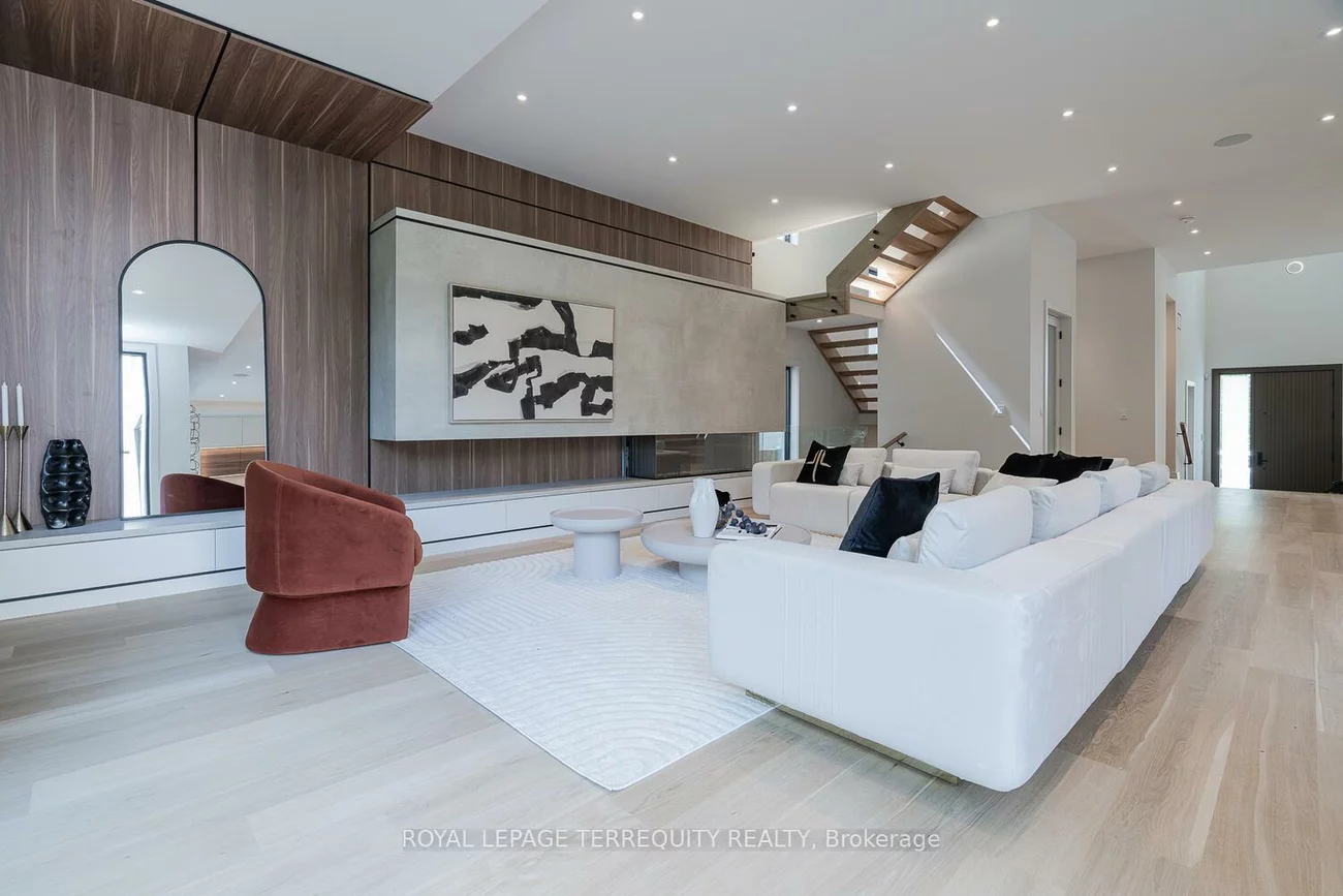 207, Newton, Newtonbrook East, Toronto