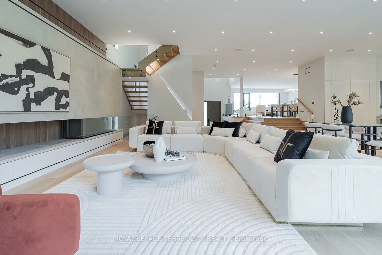 207, Newton, Newtonbrook East, Toronto