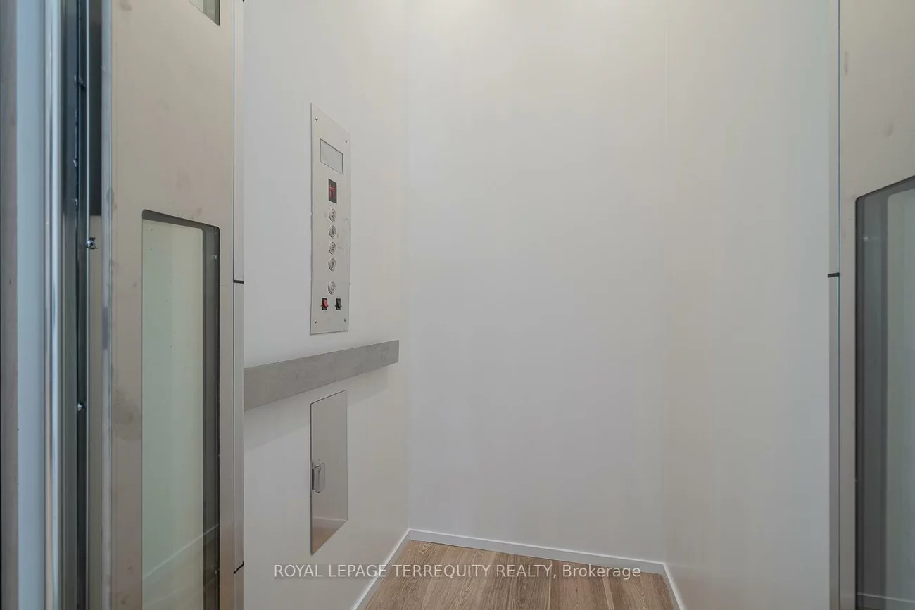 207, Newton, Newtonbrook East, Toronto