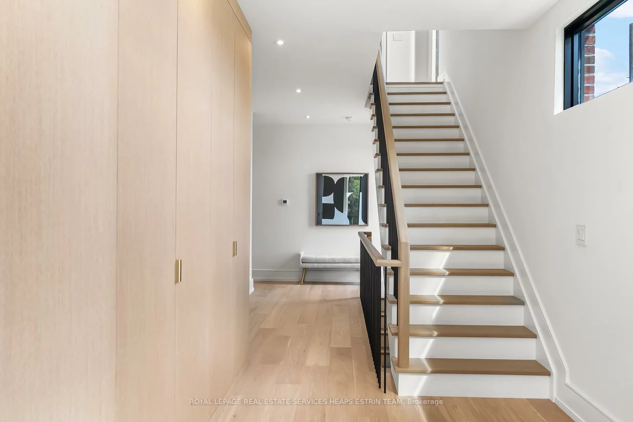 38, Evergreen, Leaside, Toronto