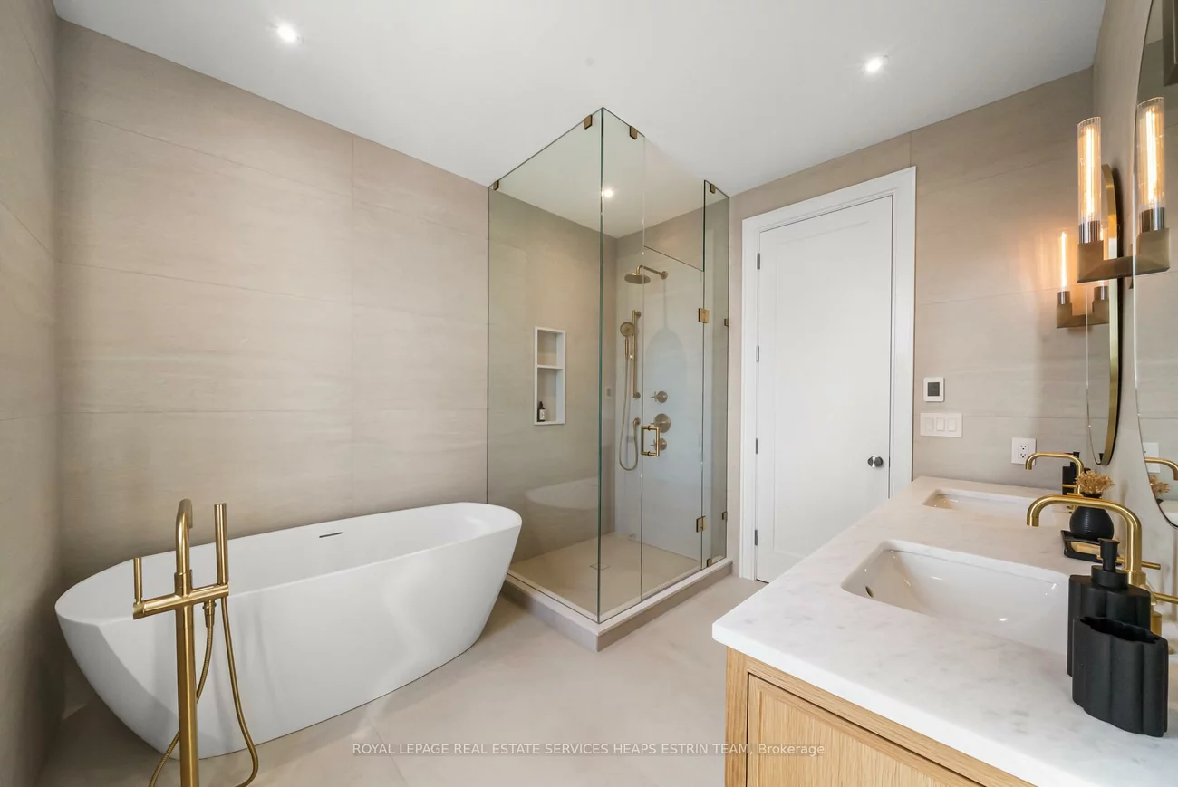 38, Evergreen, Leaside, Toronto