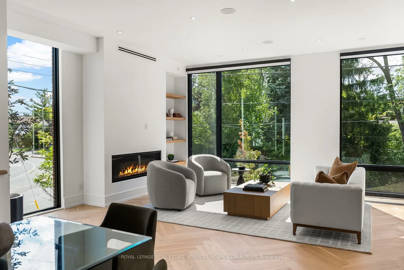 38, Evergreen, Leaside, Toronto