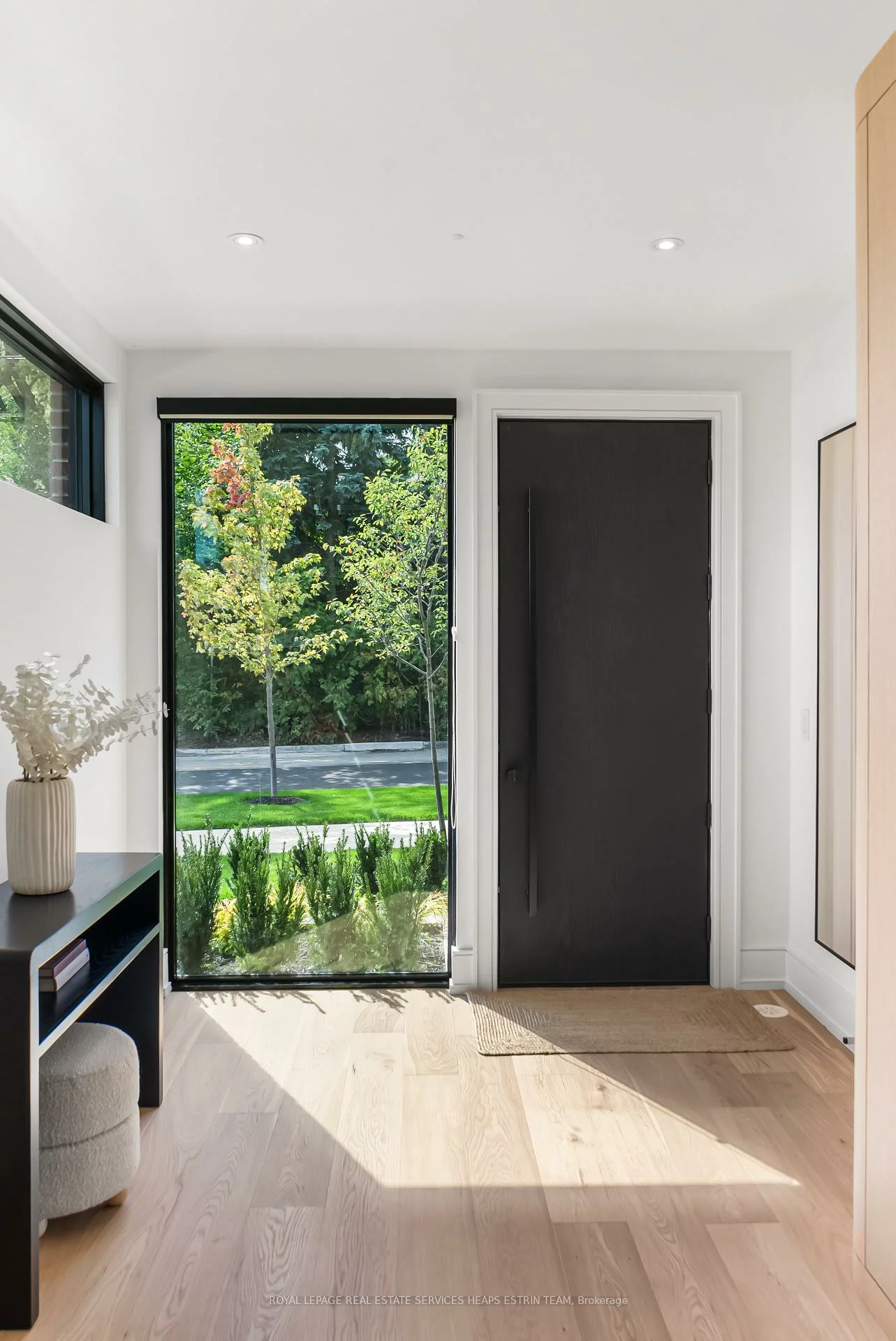 38, Evergreen, Leaside, Toronto