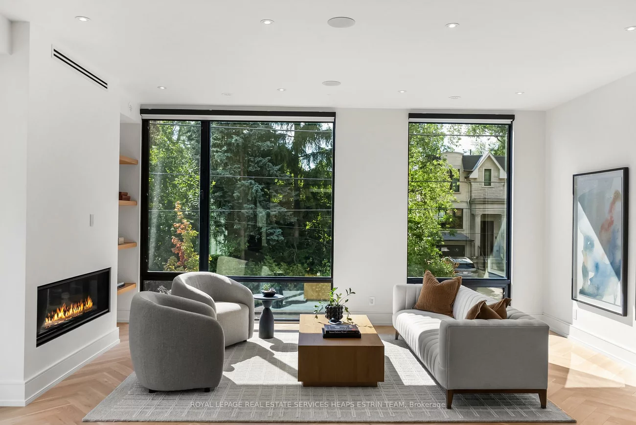 38, Evergreen, Leaside, Toronto