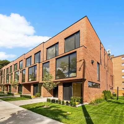 38, Evergreen, Leaside, Toronto