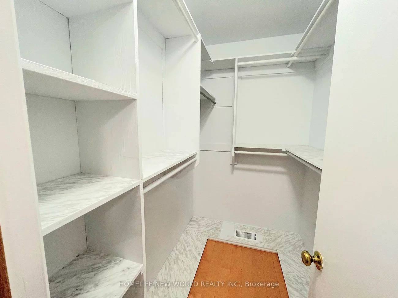 58, Marathon, Newtonbrook West, Toronto