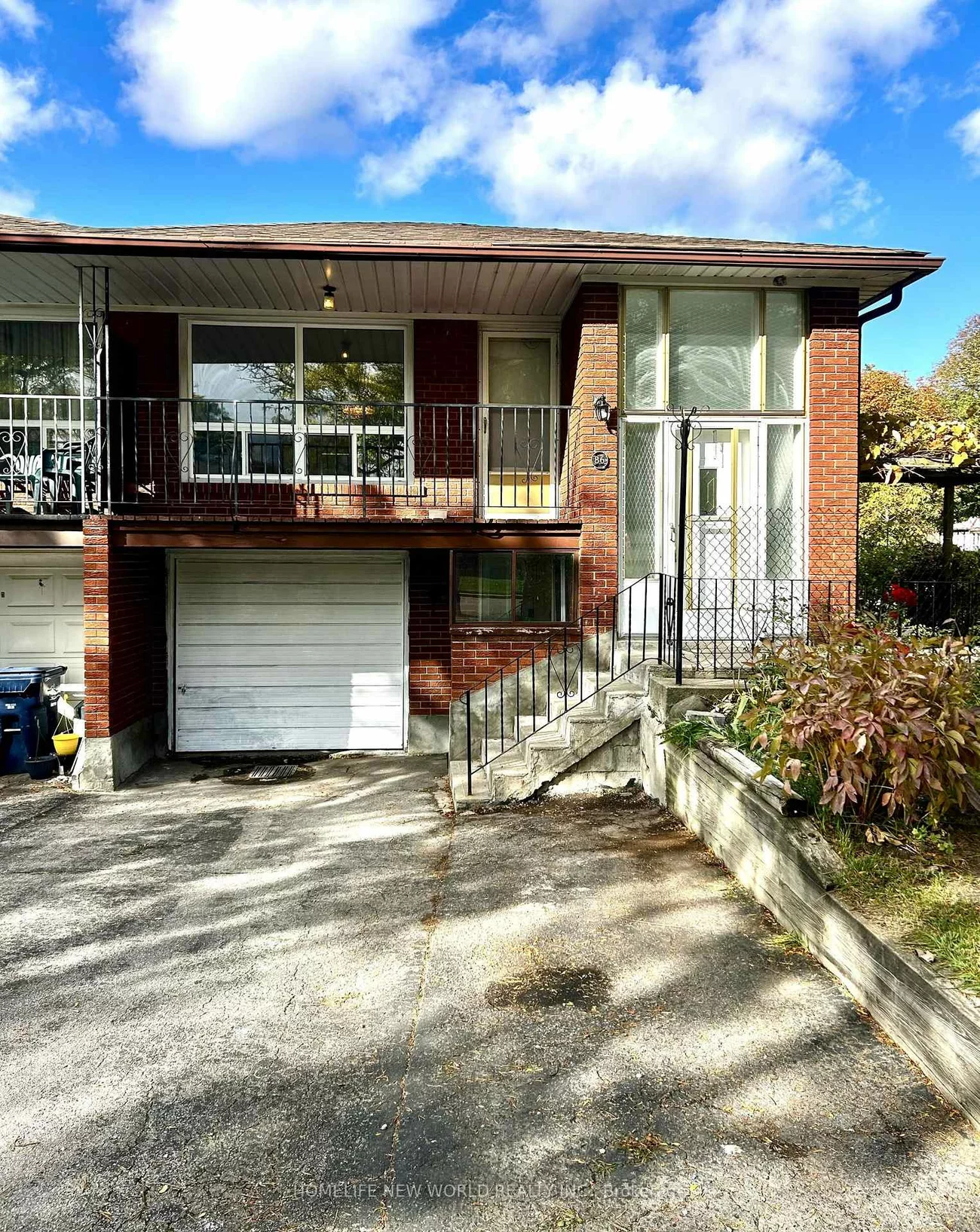 86, Tuscarora, Pleasant View, Toronto