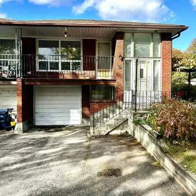86, Tuscarora, Pleasant View, Toronto