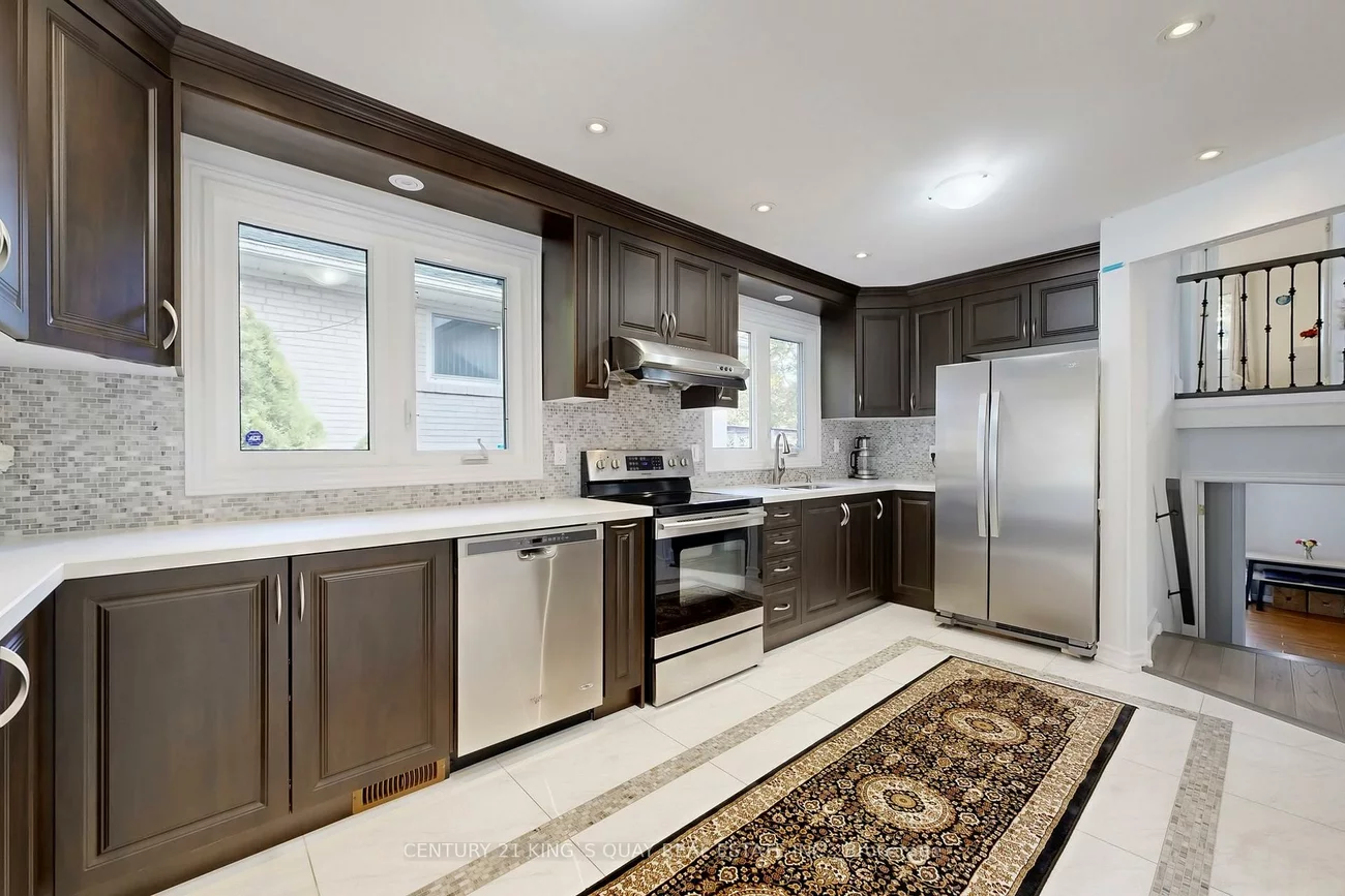 55, Lesgay, Don Valley Village, Toronto