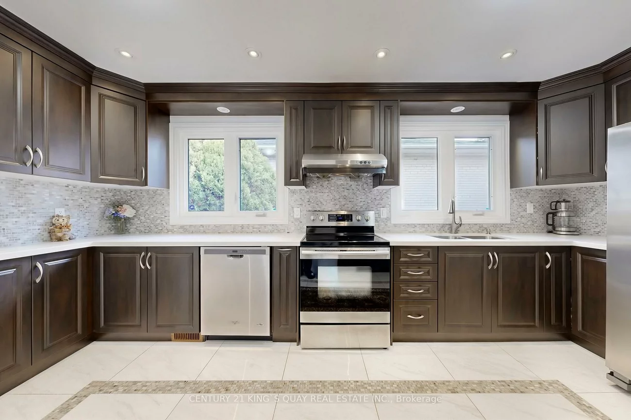 55, Lesgay, Don Valley Village, Toronto