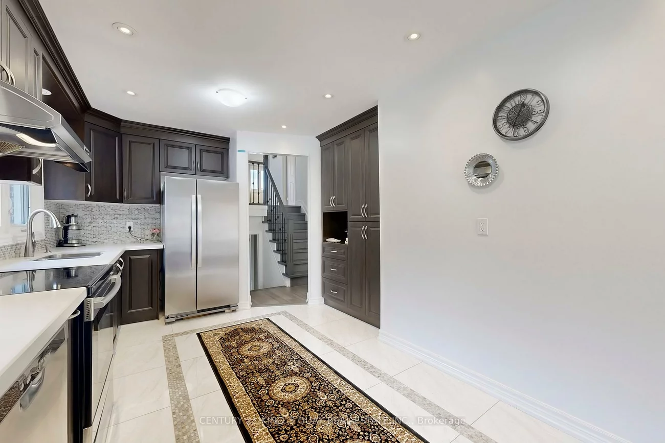 55, Lesgay, Don Valley Village, Toronto